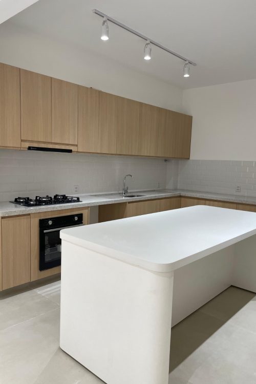 40e0485a-8a76-4f1b-b5b6-1294e3120d24